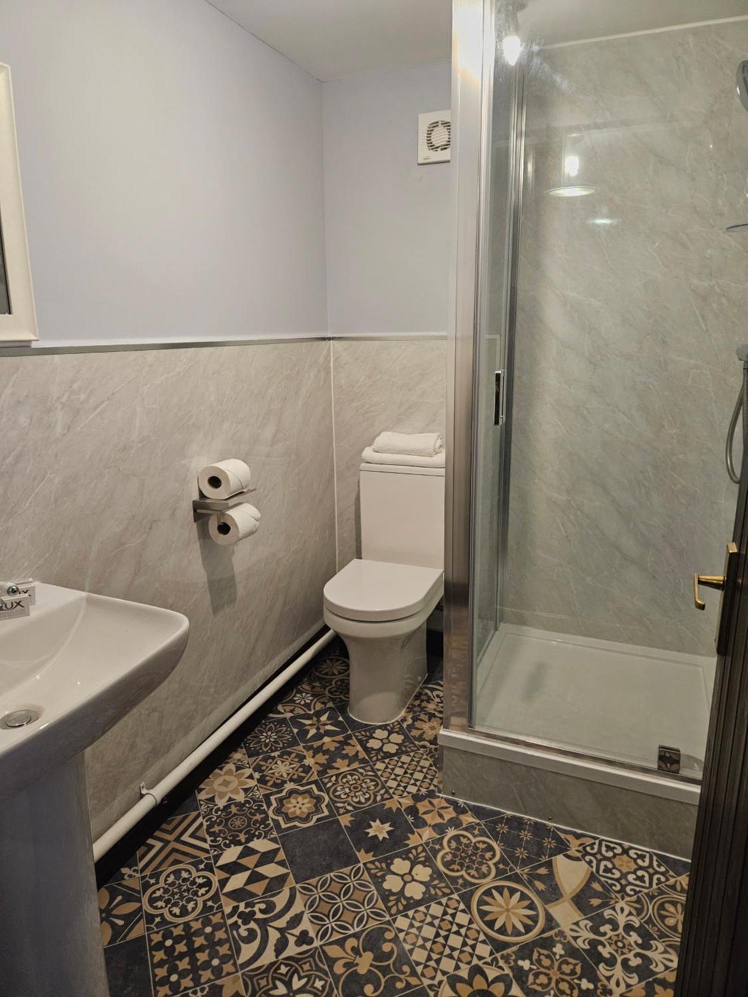 The Swan Inn Hilborough ภายนอก รูปภาพ