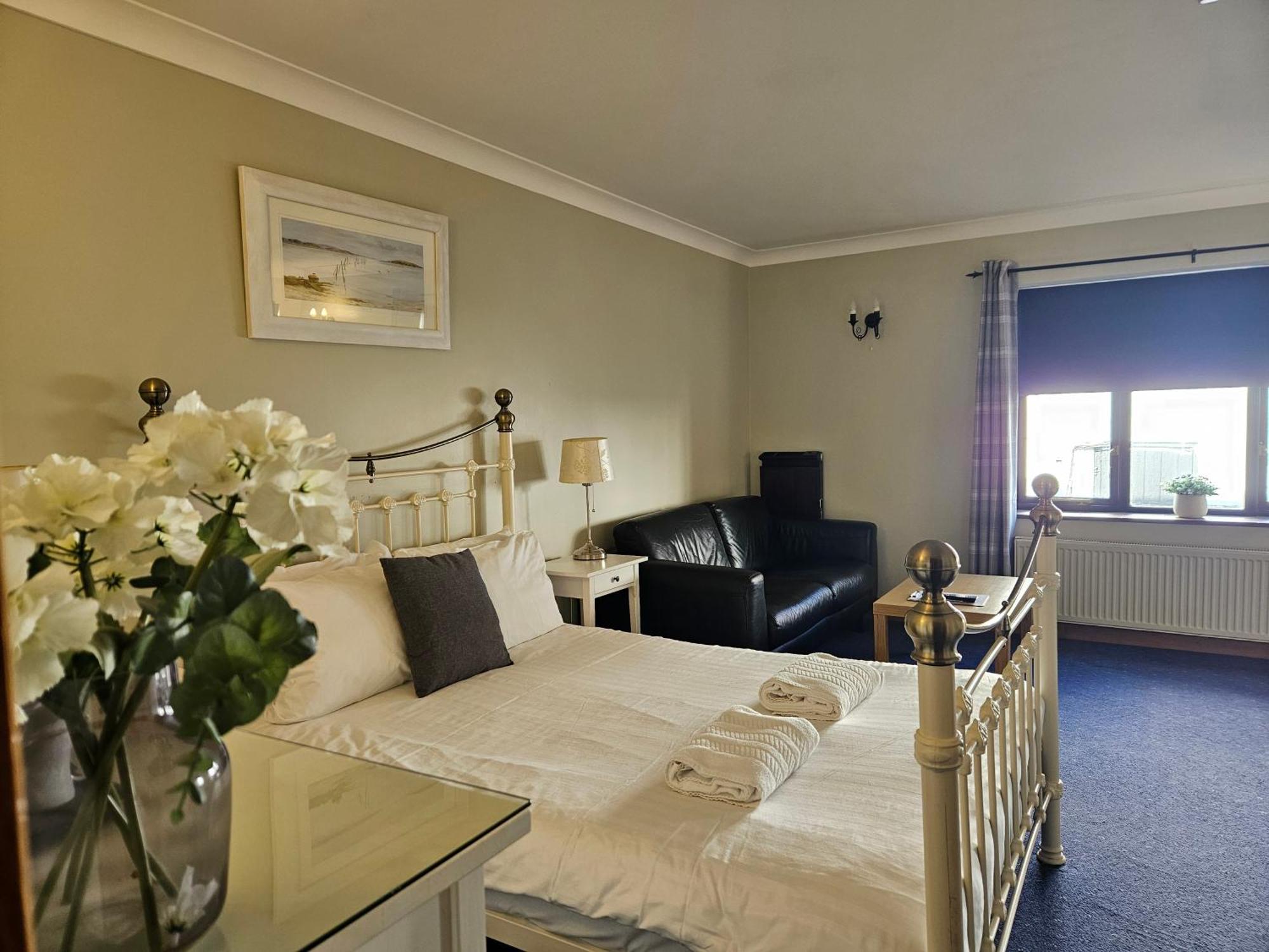 The Swan Inn Hilborough ภายนอก รูปภาพ